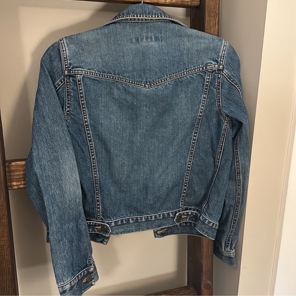 GAP Blue Jean Jacket Classic Denim Style - Picture 4 of 5